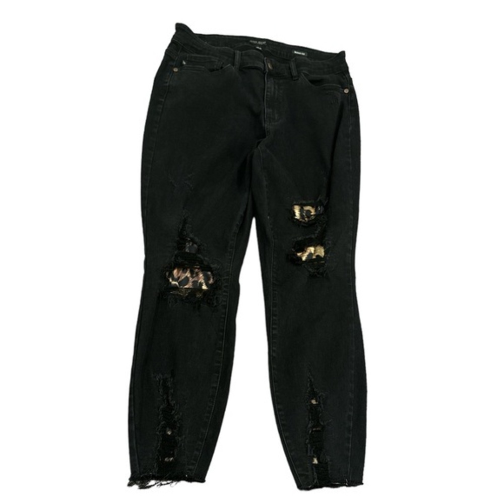 Judy Blue Black Destroyed Leopard Patch Skinny - Picture 2 of 7